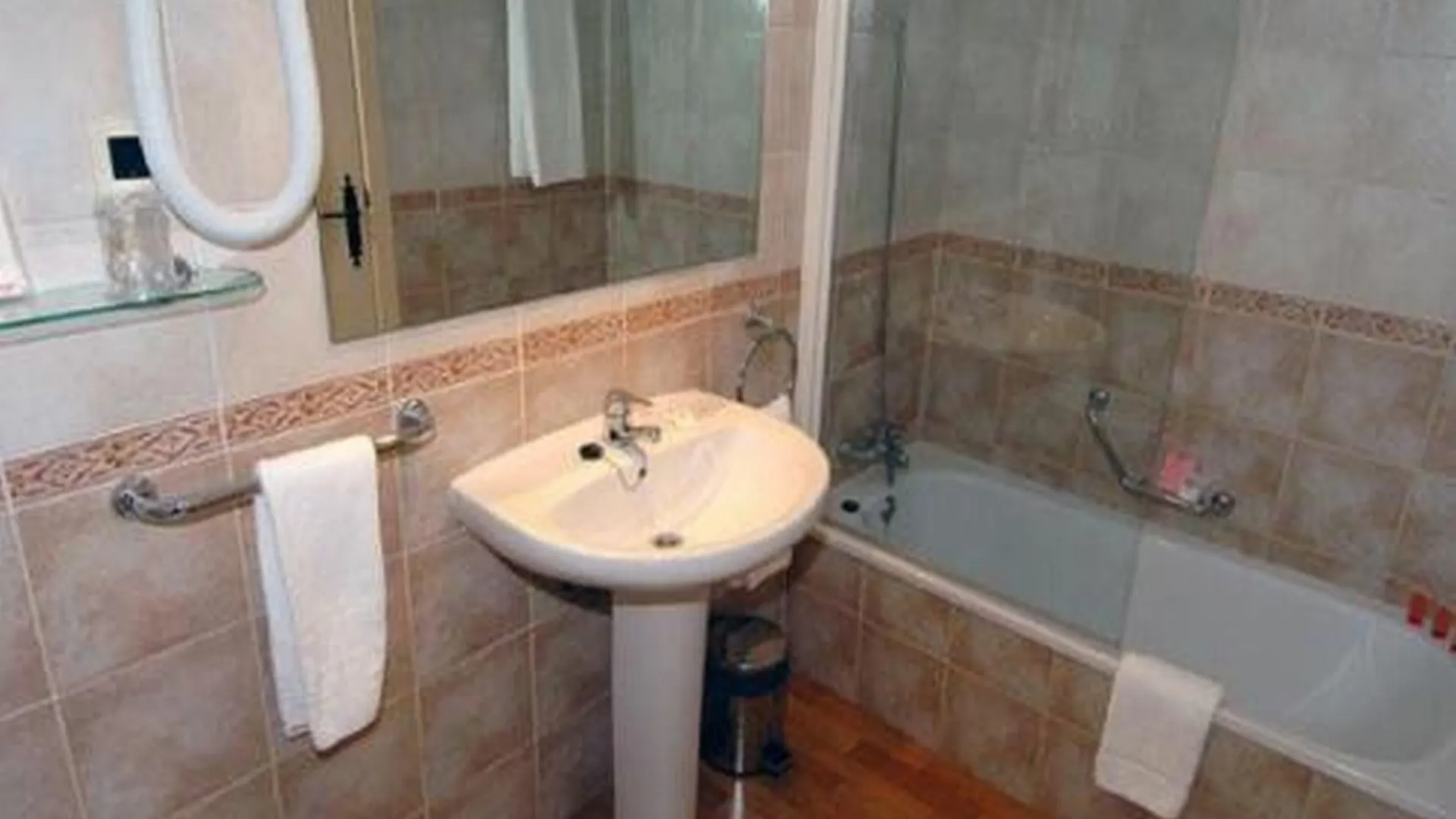 Hotel Romanic Taull