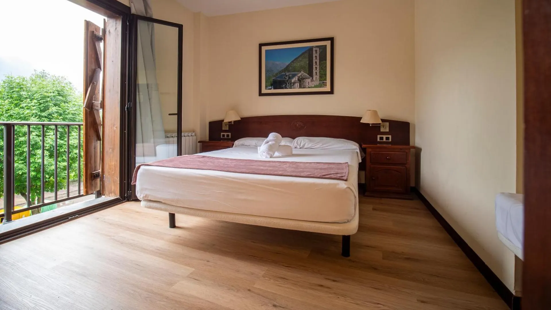 Hotel Romanic Taull